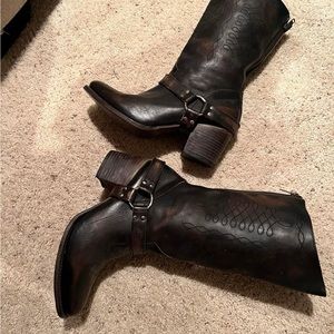 Freebird Shawna New Size 11